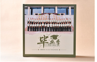 畢業(yè)畫冊設(shè)計公司