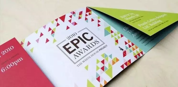 畫冊單頁設(shè)計(jì)要注意什么 該如何對畫冊單頁進(jìn)行排版